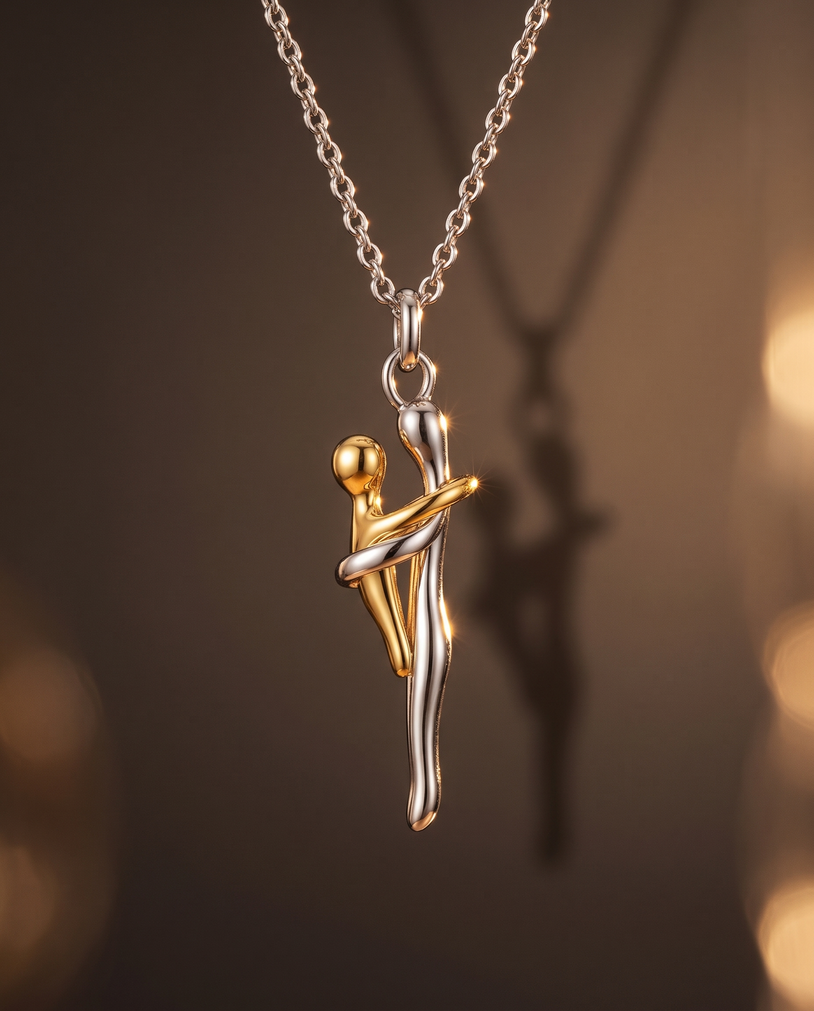Pendentif Mère et Enfant en gros plan